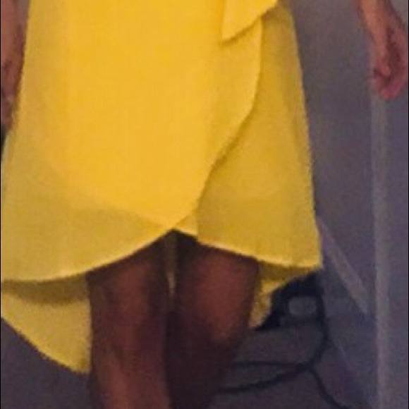 Beautiful yellow dress from Lulus - Picture 7 of 7